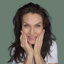 Dlaczego Twoja skóra może być wiotka i pozbawiona blasku?